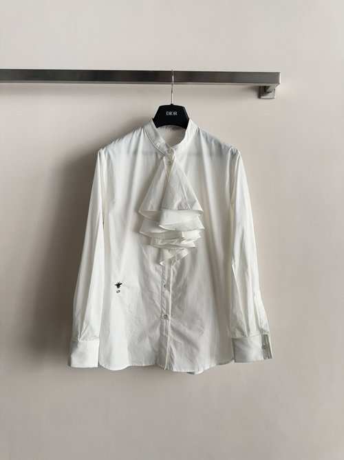 Dior Elegant Romantic Shirt with Lotus Lace and Bee Embroidery for a Stylish Appearance