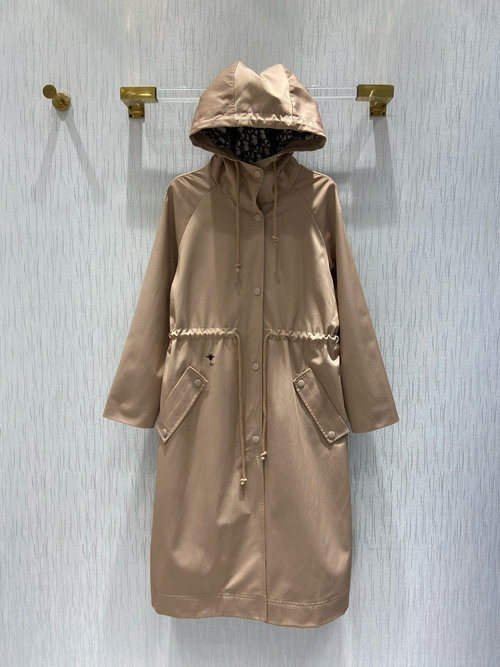 Dior Khaki Witch-Inspired Windbreaker with Waterproof Fabric and Embroidered Bee Design