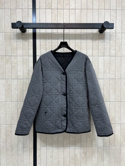 Dior Lightweight Insulated Padded Jacket with Double-sided Diamond Pattern and CD Embroidery
