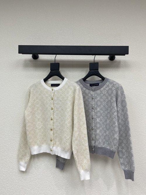 Louis Vuitton Customized Wool Knit Round-Neck Cardigan with Embroidered Buttons