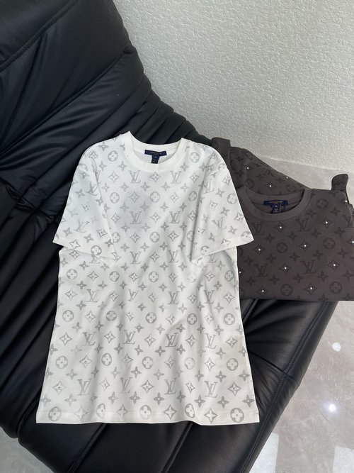 Louis Vuitton Round Neck T-Shirt with Rivet Print and Four-Leaf Clover Jacquard