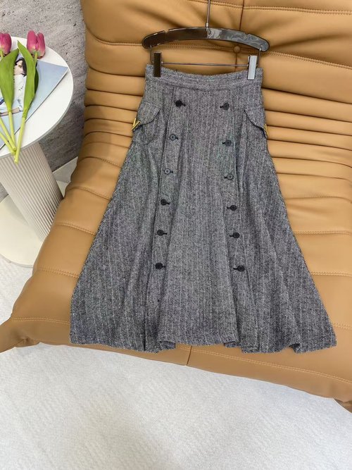 Valentino Stylish Wool Half-Skirt with Double Buttons in Gray for Various Occasions