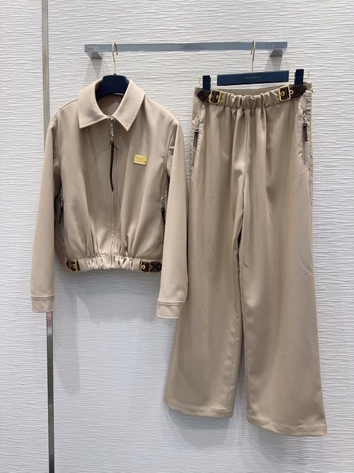 Louis Vuitton Premium Imported Suit with Meticulous Details