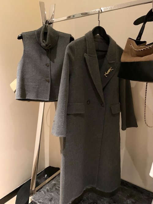 Yves Saint Laurent Customized Metal Brooch Cashmere Vest Suit