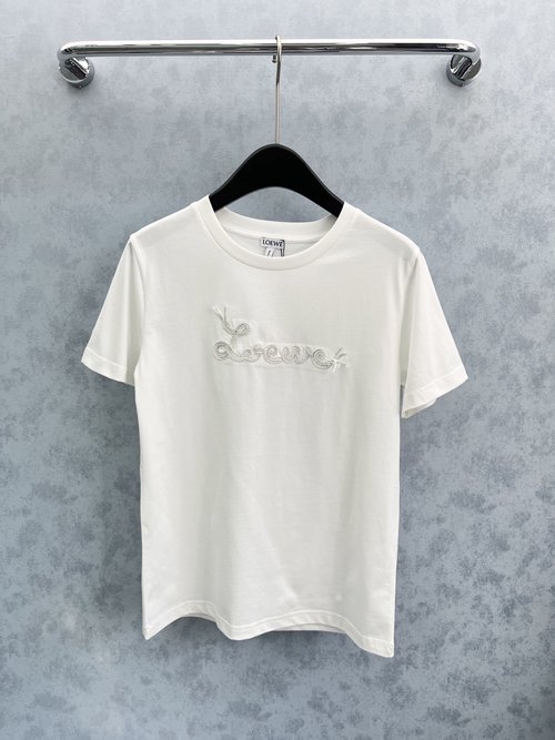 Loewe Sophisticated Short - Sleeve T - Shirt with 3D Floral Embroidery