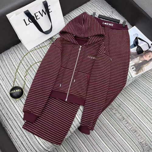 Loewe LOE Casual Knitwear Set with Embroidery for Seasonal Wear