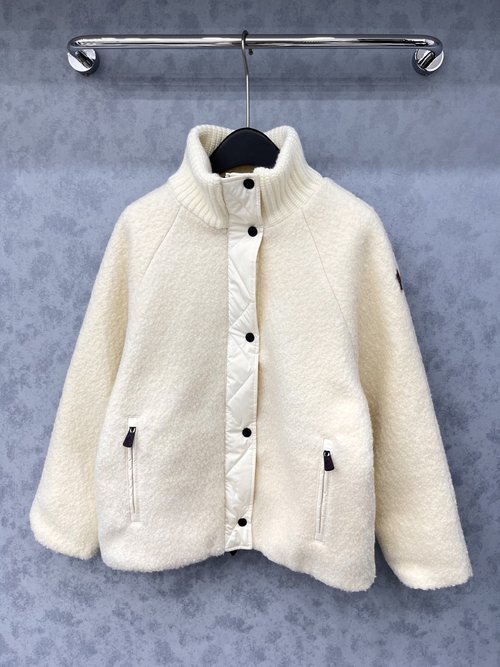 Moncler Wool Blend Quilted Jacket with Zipper, Versatile and Elegant Design