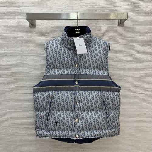 Dior Double - Sided Wearable Cotton Vest with All - over Monogram Print and Logo