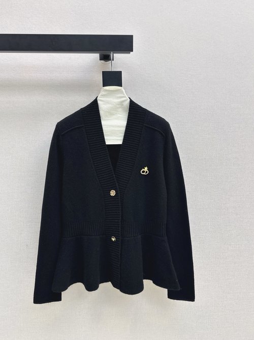 Dior Exclusive Lotus - Hem V - Neck Sweater, Stylish and Graceful