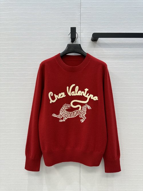 Valentino Premium Quality: Festive Red Embroidered Cashmere Sweater with Timeless Appeal