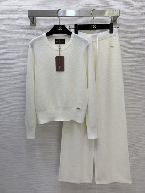 Loro Piana Custom Merino Wool Blend Logo Metal Trim Knit Set