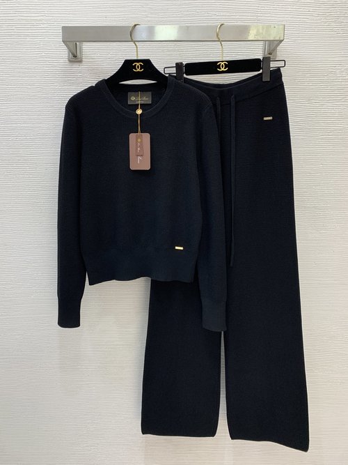 Loro Piana Custom Merino Wool Blend Logo Metal Trim Knit Set