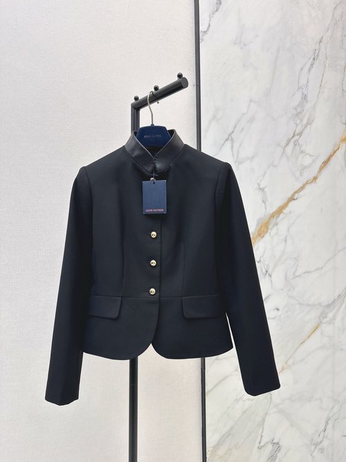 Louis Vuitton Short Coat with Genuine Leather Collar, Delicate and Commuter - Friendly