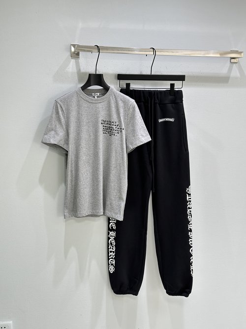 Louis Vuitton Lightweight Cotton T-Shirt with Embroidered Letters and Futuristic Cat Design