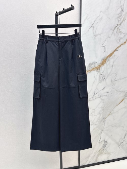 Loewe Embroidered Badge Utility Pants, Loose and Fashionable