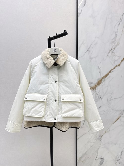 Loewe Versatile Detachable Down Jacket with a Loose Cocoon Silhouette