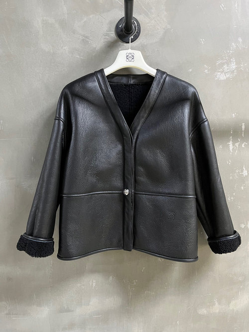 Loewe Fur Blend, Versatile Style, Imported Basha Wool