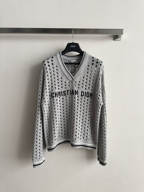 Dior Hollow Out Long Sleeve Top: Fashionable V-Neck, Simple & Chic