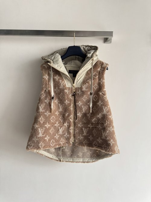 Louis Vuitton Lamb Wool Hooded Vest with Drawstring Waist, Exuding Luxury and Elegance for Versatile Mix - matching