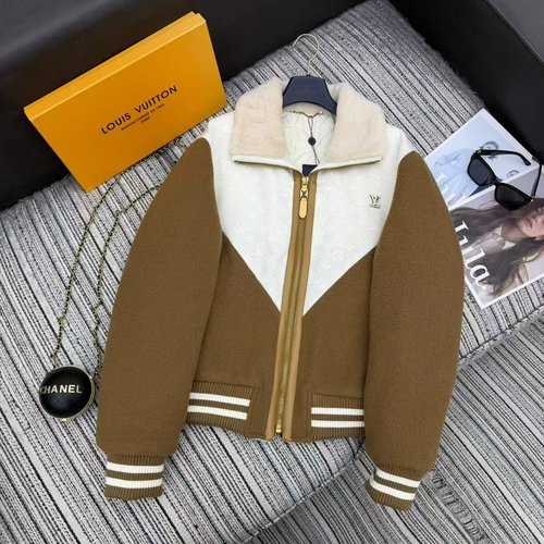 Louis Vuitton Brown and White Wool Zip-Up Jacket with Stylish Features