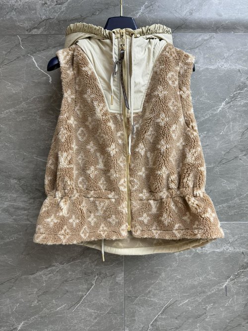 Louis Vuitton Classic Jacquard Fleece Teddy Vest with Adjustable Waist, Warm