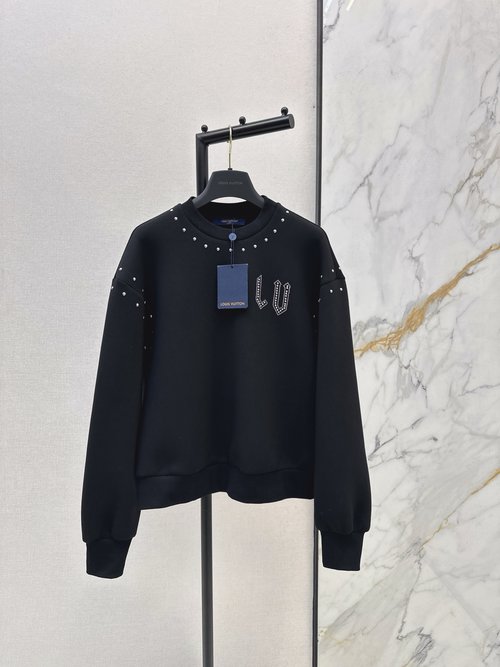 Louis Vuitton Logo-Letter Decorated Round-Neck Sweater for Any Outfit