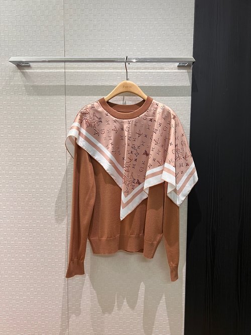 Louis Vuitton New Spliced Checker Scarf Shawl with Wool Knit Top, Stylish and Versatile