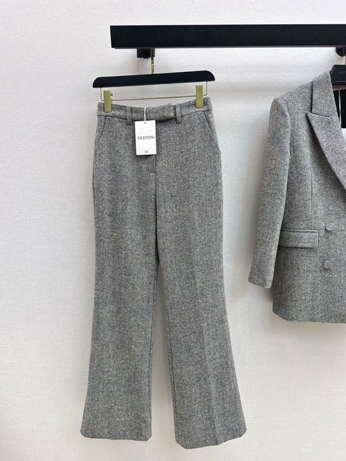 Valentino Stylish Double-breasted Wool Suit with Vintage Charm