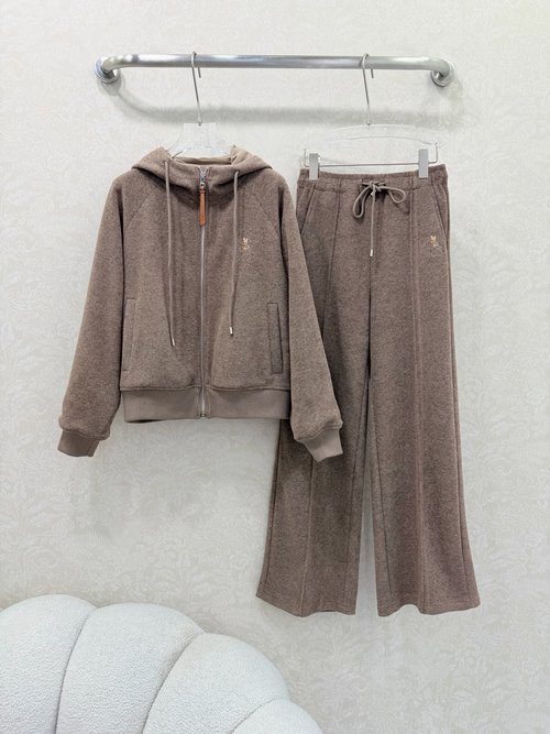 Loewe Cozy Fuzzy Set with Logo Embroidery, Sporty and Practical