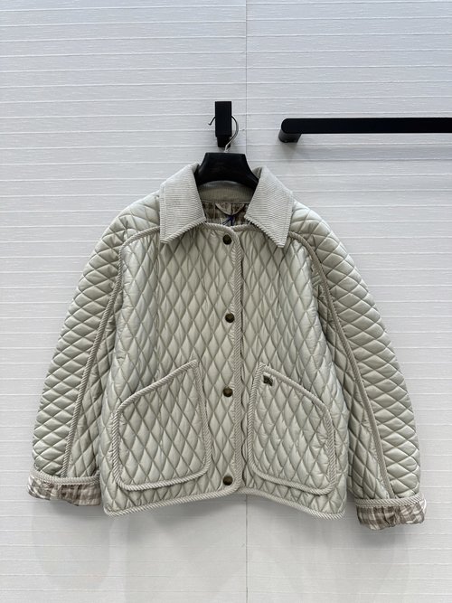 Burberry Quilted Cotton Jacket with Contrasting Corduroy Collar and Vintage Lining