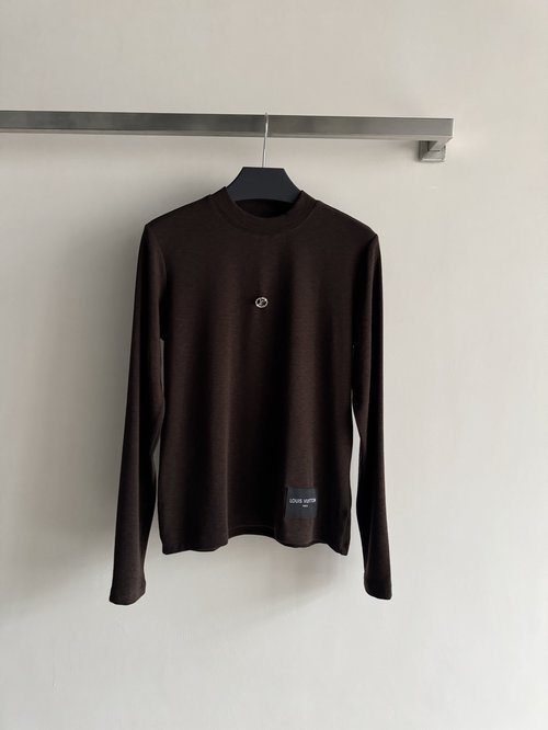 Louis Vuitton High - Quality Cotton Long - sleeve T - shirt with Subtle Logo