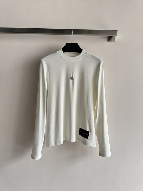 Louis Vuitton High - Quality Cotton Long - sleeve T - shirt with Subtle Logo