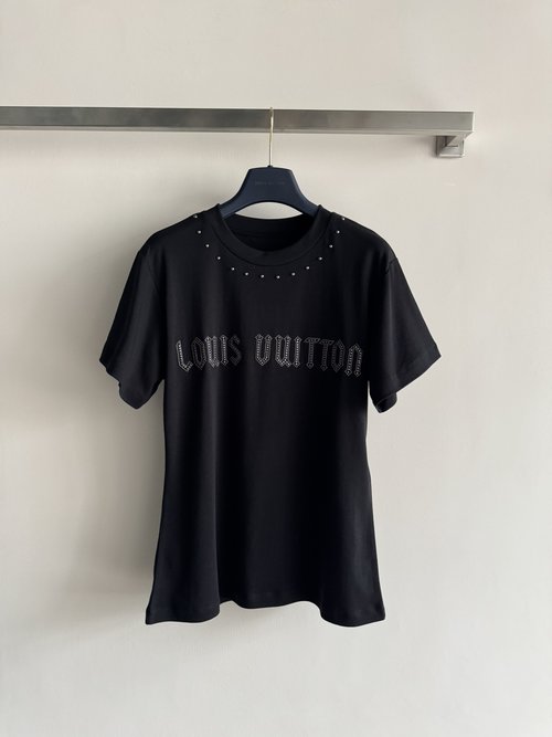 Louis Vuitton Spring Collection Short Sleeve T-Shirt, Stylish and Cool