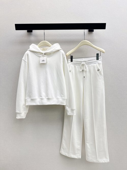 Hermes Casual Hoodie and Elastic Waist Pants Set - Understated Elegance