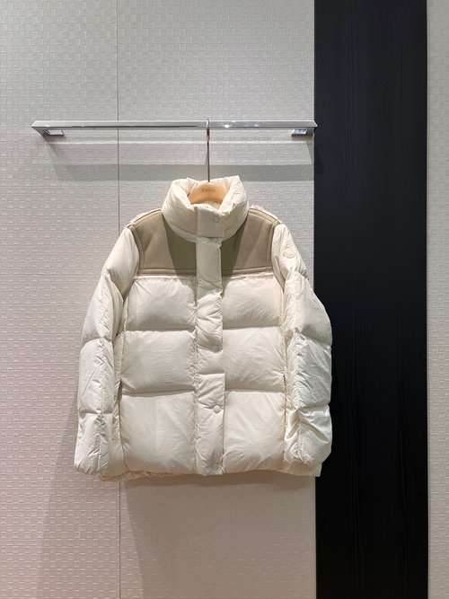 Moncler New High-Collar Leather-Trimmed Down Jacket with Classic Logo, Warm