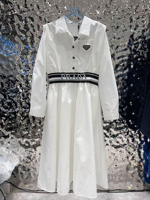 Prada Customized Cotton Sheath Dress: Comfortable Elegance with Belt