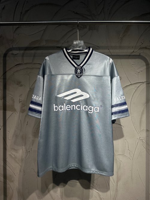 Balenciaga Football Collection Short Sleeve Jersey: Iconic and Fashionable