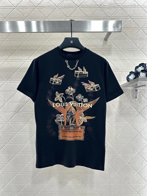 Louis Vuitton Bespoke Cotton Short Sleeve Shirt with Embroidered Logo and Four-Leaf Clover Motif