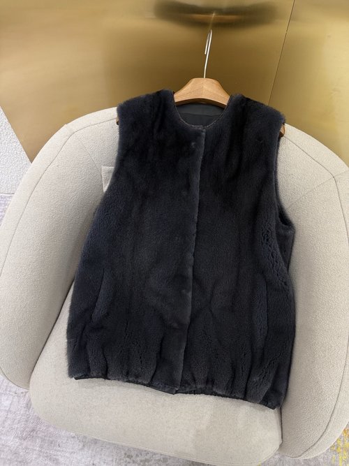 Brunello Cucinelli Elegant BC Imported Mink Vest with Classic Bead Decor