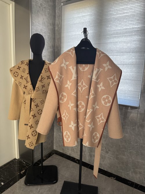 Louis Vuitton Double-sided Wrap Silk-Wool Coat with an Elegant and Luxurious Appeal