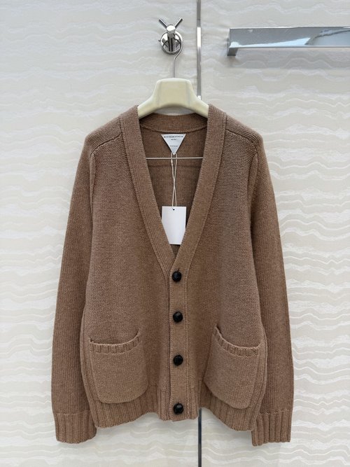 Bottega Veneta Elegant V-neck Wool Cardigan for a Sophisticated Look