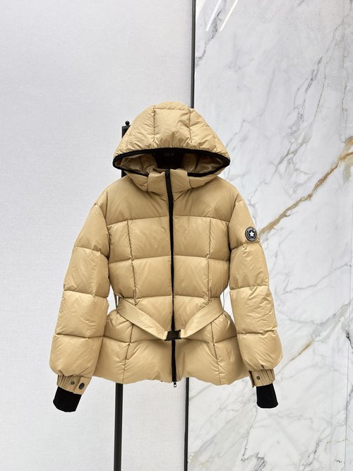 Dior Functional Waist - Cinching Down Jacket for Various Scenarios