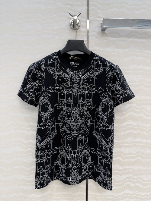 Hermes Classic Cotton T-Shirt with Chain Print, Graceful and Stylish