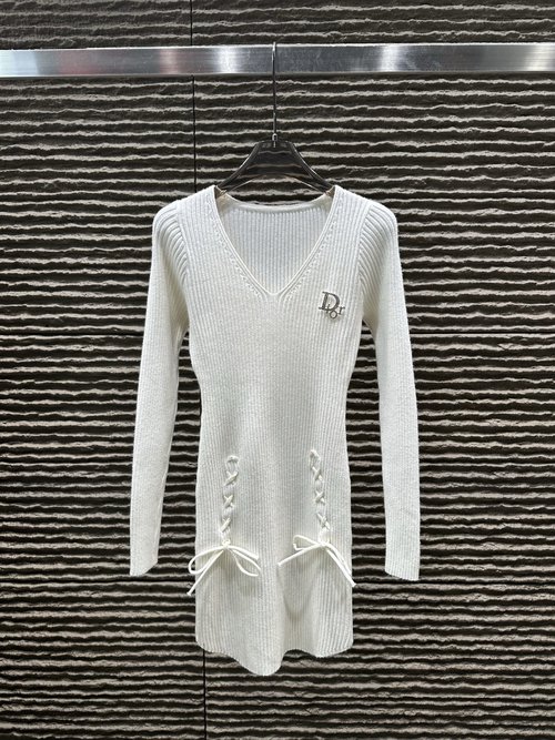 Dior Newly Added V-Neck Tie Casual Dress with Brooch