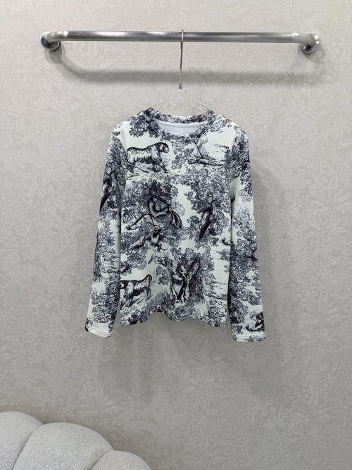 Dior Soft and Warm Tiger Print Long-Sleeved Base Layer
