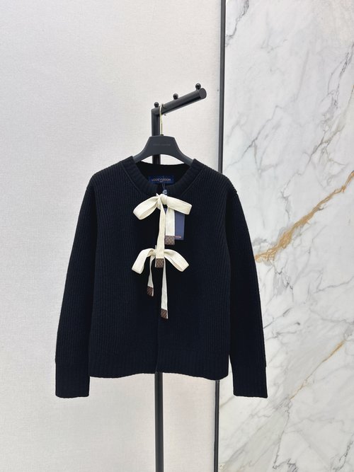 Louis Vuitton Round Neck Bow Knit Cardigan with Elegant Design