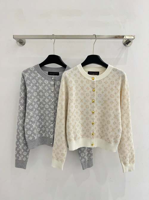 Louis Vuitton Elegant Knit Cardigan with Brand Elements and Gold Buttons