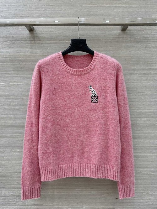 Loewe Unique Pink Mist Cat Embroidery Wool Knit Top with Stylish Details