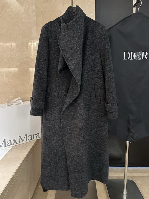 Dior High-end Suri Alpaca Double-breasted Coat with Classic Elegance