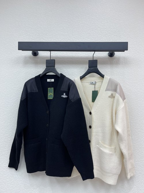 Versace Recommended Saturn Logo Knitted V-Neck Cardigan